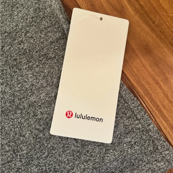 lululemon Gray Women's Short Sleeve Tee - Picture 6 of 7